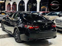 تۆیۆتا کامری